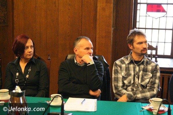 przewodnik-dla-gimnazjalistow-recepta-na-wyludnianie-sie-jeleniej-gory-foto-42967