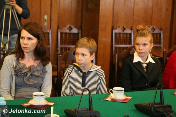 przewodnik-dla-gimnazjalistow-recepta-na-wyludnianie-sie-jeleniej-gory-foto-42967