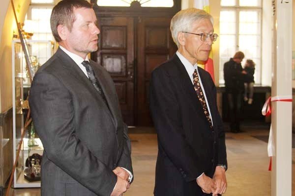 japonczycy-przekazali-jeleniej-gorze-sup-pokoju-42993