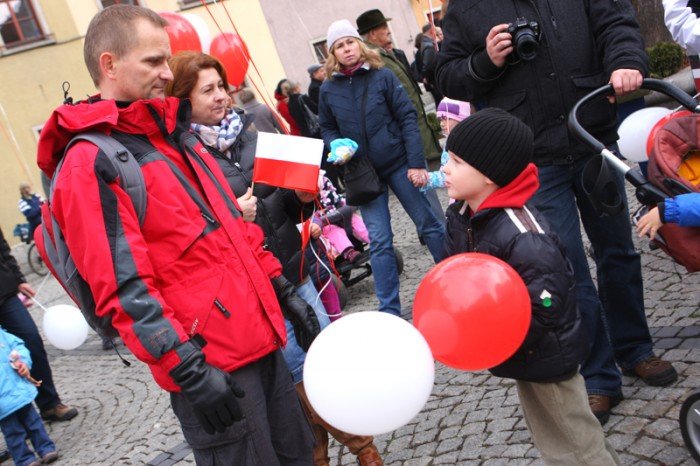 radosne-i-spokojne-obchody-dnia-niepodlegosci-foto-43029