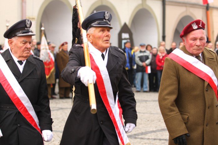 radosne-i-spokojne-obchody-dnia-niepodlegosci-foto-43029