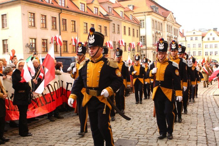 radosne-i-spokojne-obchody-dnia-niepodlegosci-foto-43029