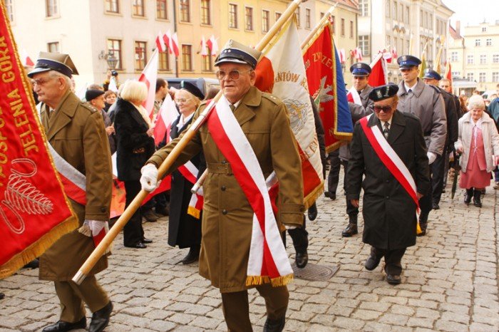 radosne-i-spokojne-obchody-dnia-niepodlegosci-foto-43029