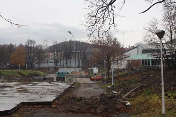 co-ze-stadionem-przy-ul-zotniczej-foto-43038