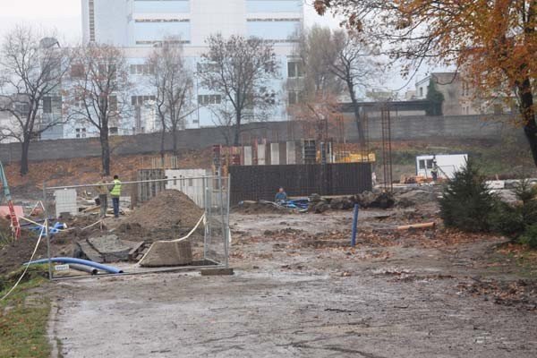 co-ze-stadionem-przy-ul-zotniczej-foto-43038