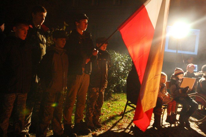 jeleniogorzanie-wzniecili-ogien-patriotyzmu-foto-43039