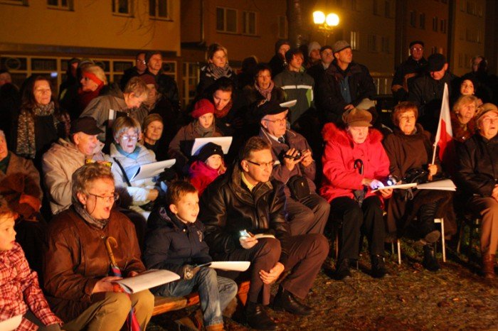 jeleniogorzanie-wzniecili-ogien-patriotyzmu-foto-43039