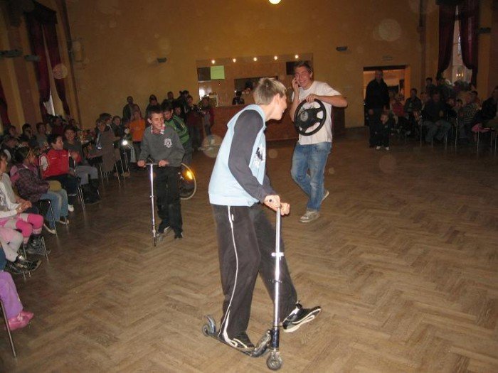 dzieci-z-dziwiszowa-beda-widoczne-na-drodze-foto-43043