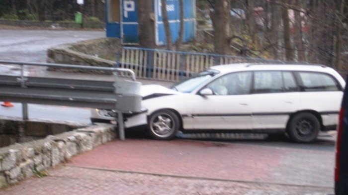 uderzy-w-bariere-przez-predkosc-foto-43045