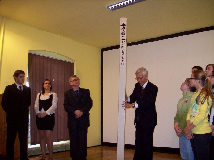 goscie-z-fundacji-goi-goscili-w-ekonomie-przywiezli-sup-pokoju-foto-43078