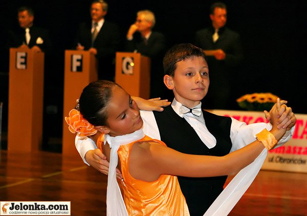 Zwycięzcy z pucharem.