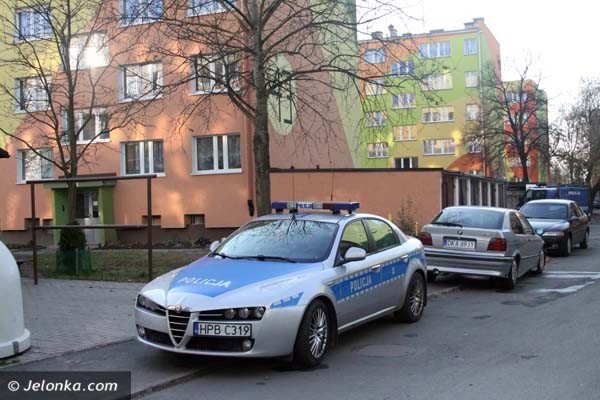 ugodzenie-nozem-przy-ul-karowicza-foto-43115