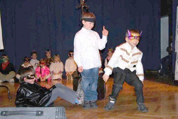 kon-by-sie-usmia-uhonorowany-na-festiwalu-teatralnym-w-kobierzycach-foto-43155