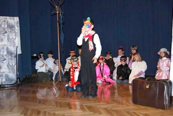 kon-by-sie-usmia-uhonorowany-na-festiwalu-teatralnym-w-kobierzycach-foto-43155