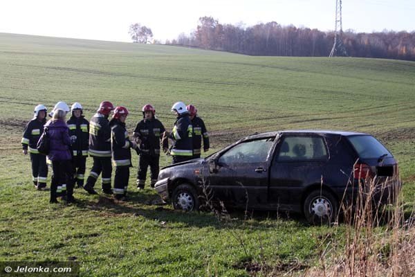 volkswagen-golf-dachowa-miedzy-rybnica-i-stara-kamienica-foto-43202