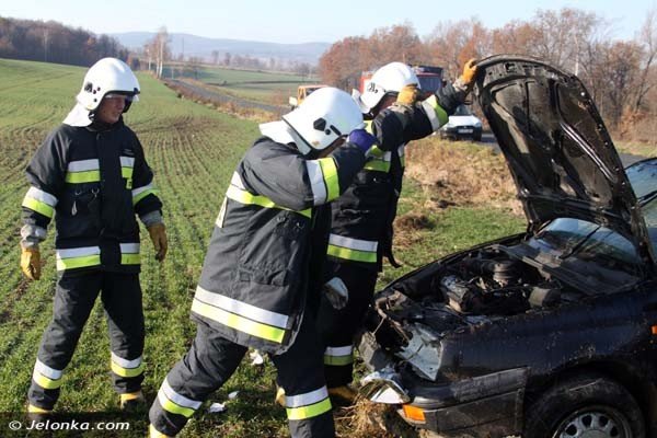 volkswagen-golf-dachowa-miedzy-rybnica-i-stara-kamienica-foto-43202
