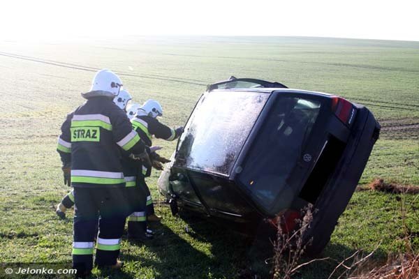 volkswagen-golf-dachowa-miedzy-rybnica-i-stara-kamienica-foto-43202