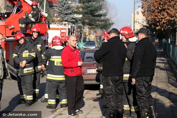 pozar-sadzy-w-kominie-wielorodzinnego-domu-w-cieplicach-ewakuowano-mieszkancow-foto-43226