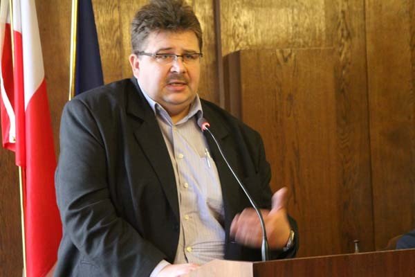jeleniogorzanie-krzywdzeni-przez-nfz-o-tym-debatowali-miejscy-radni-foto-43325