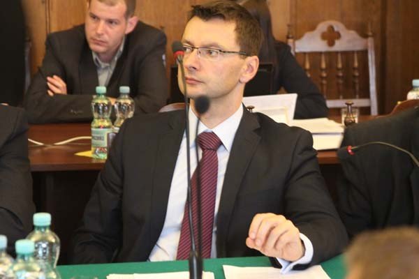 jeleniogorzanie-krzywdzeni-przez-nfz-o-tym-debatowali-miejscy-radni-foto-43325