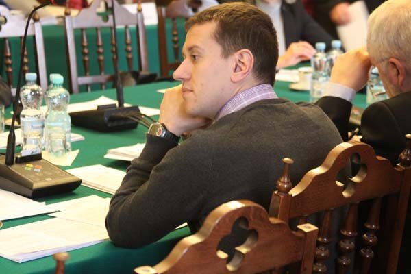 jeleniogorzanie-krzywdzeni-przez-nfz-o-tym-debatowali-miejscy-radni-foto-43325