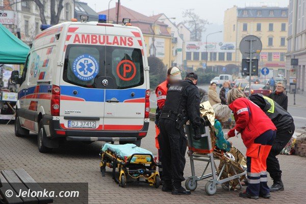 strazacy-pomogli-ratownikom-pogotowia-dostac-sie-do-chorej-kobiety-foto-43343