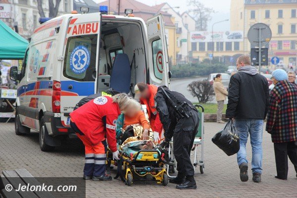 strazacy-pomogli-ratownikom-pogotowia-dostac-sie-do-chorej-kobiety-foto-43343