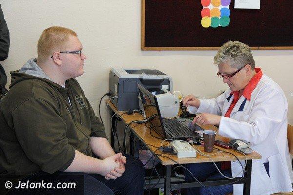 podzielili-sie-krwia-w-elektroniku-foto-43348