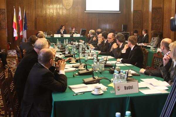 optymistyczno-pesymistyczna-sesja-rady-miejskiej-foto-43452