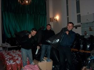 zostan-z-nami-swietym-mikoajem-2005-reportaz-z-cyklu-imprez-4346