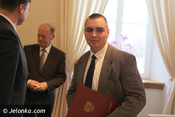 stypendia-dla-najlepszych-uczniow-w-powiecie-jeleniogorskim-foto-43502
