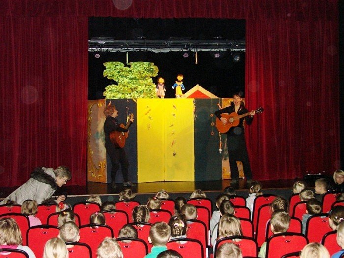 mikoaj-z-czarownica-i-wilkiem-dla-sobieszowskich-dzieci-foto-43508