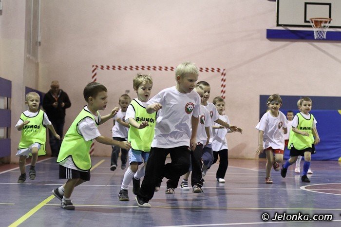 swiety-mikoaj-odwiedzi-pikarskie-przedszkole-foto-43535