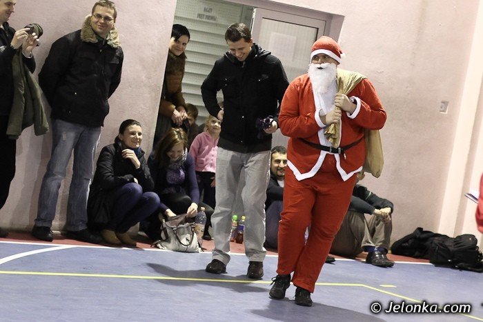 swiety-mikoaj-odwiedzi-pikarskie-przedszkole-foto-43535