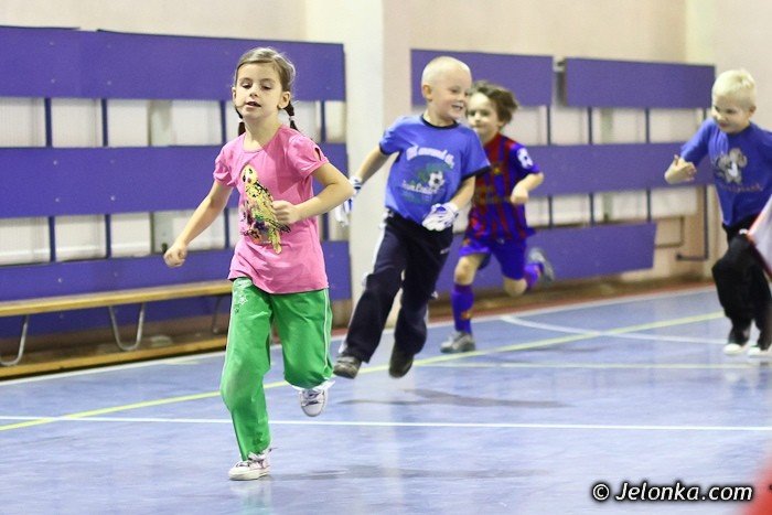 swiety-mikoaj-odwiedzi-pikarskie-przedszkole-foto-43535