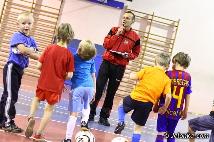 swiety-mikoaj-odwiedzi-pikarskie-przedszkole-foto-43535