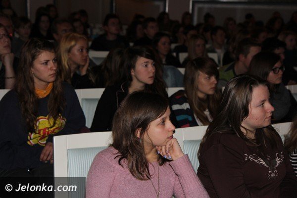 uczniowie-norwida-pytali-jozefa-piniora-o-80-milionow-foto-43609