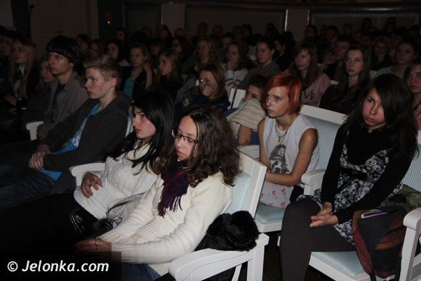 uczniowie-norwida-pytali-jozefa-piniora-o-80-milionow-foto-43609