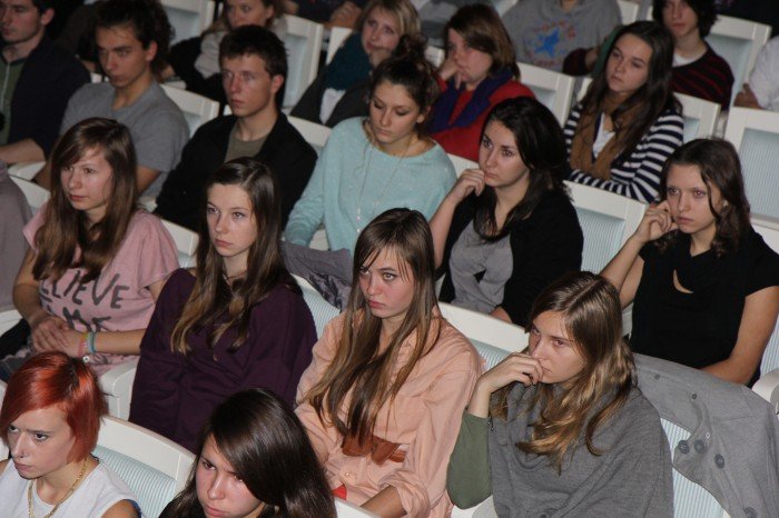uczniowie-norwida-pytali-jozefa-piniora-o-80-milionow-foto-43609