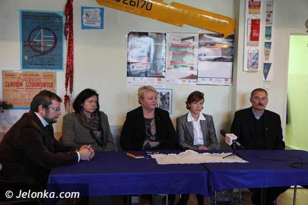 jak-uleczyc-suzbe-zdrowia-o-tym-wczorajsza-debata-w-jeleniej-gorze-foto-43627