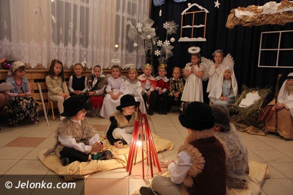 mali-aktorzy-z-przedszkola-promyczek-przedstawili-jaseka-foto-43681