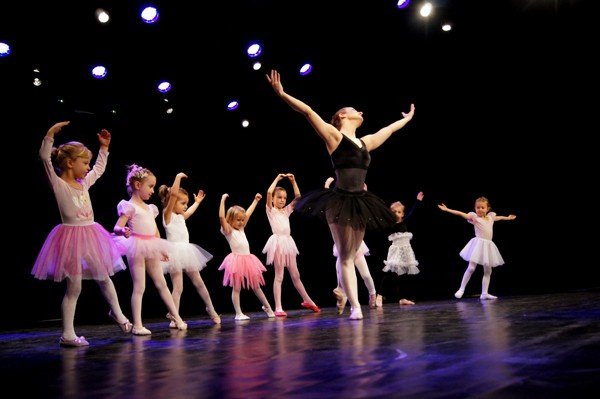 uczniowie-dance-studio-emotion-pokazali-jak-wiele-potrafia-foto-43698