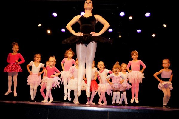 uczniowie-dance-studio-emotion-pokazali-jak-wiele-potrafia-foto-43698