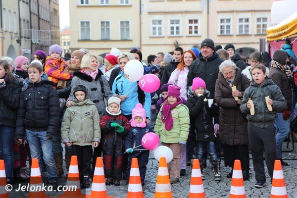 na-jeleniogorski-rynek-przyby-sw-mikoaj-foto-43703