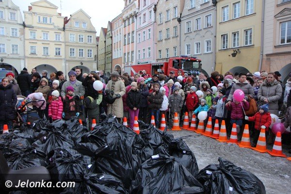 na-jeleniogorski-rynek-przyby-sw-mikoaj-foto-43703