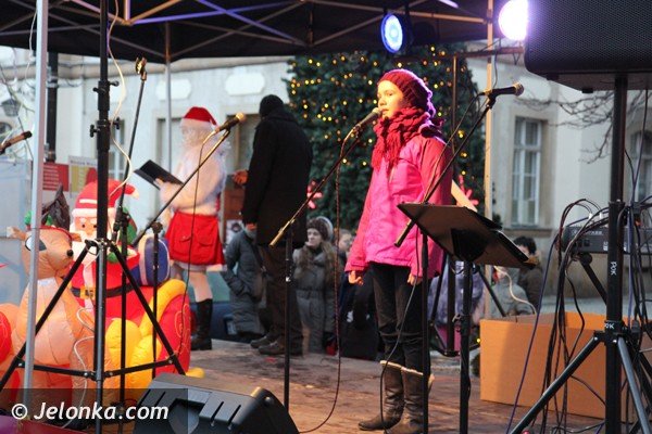 na-jeleniogorski-rynek-przyby-sw-mikoaj-foto-43703