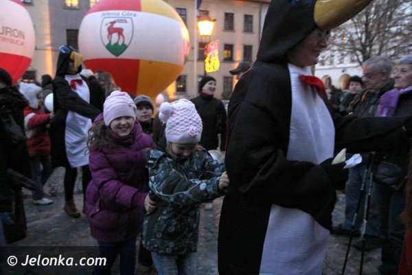 na-jeleniogorski-rynek-przyby-sw-mikoaj-foto-43703