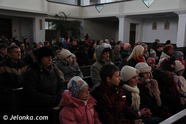 niemcy-ufundowali-podarki-dzieciom-z-powiatu-jeleniogorskiego-foto-43704