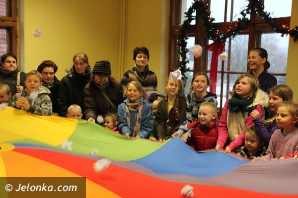 niemcy-ufundowali-podarki-dzieciom-z-powiatu-jeleniogorskiego-foto-43704