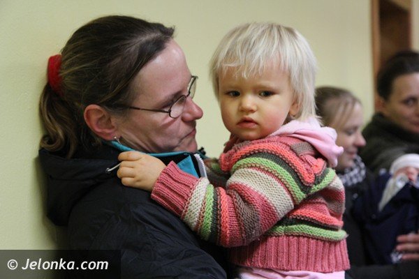 niemcy-ufundowali-podarki-dzieciom-z-powiatu-jeleniogorskiego-foto-43704